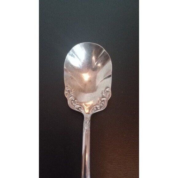 W.M. Rogers & Sons Scalloped Table Spoon - SIlver Plated- 6 Inches - Picture 3 of 7
